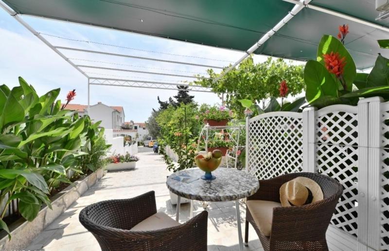 Studio Apartments 4 Two Бол Экстерьер фото
